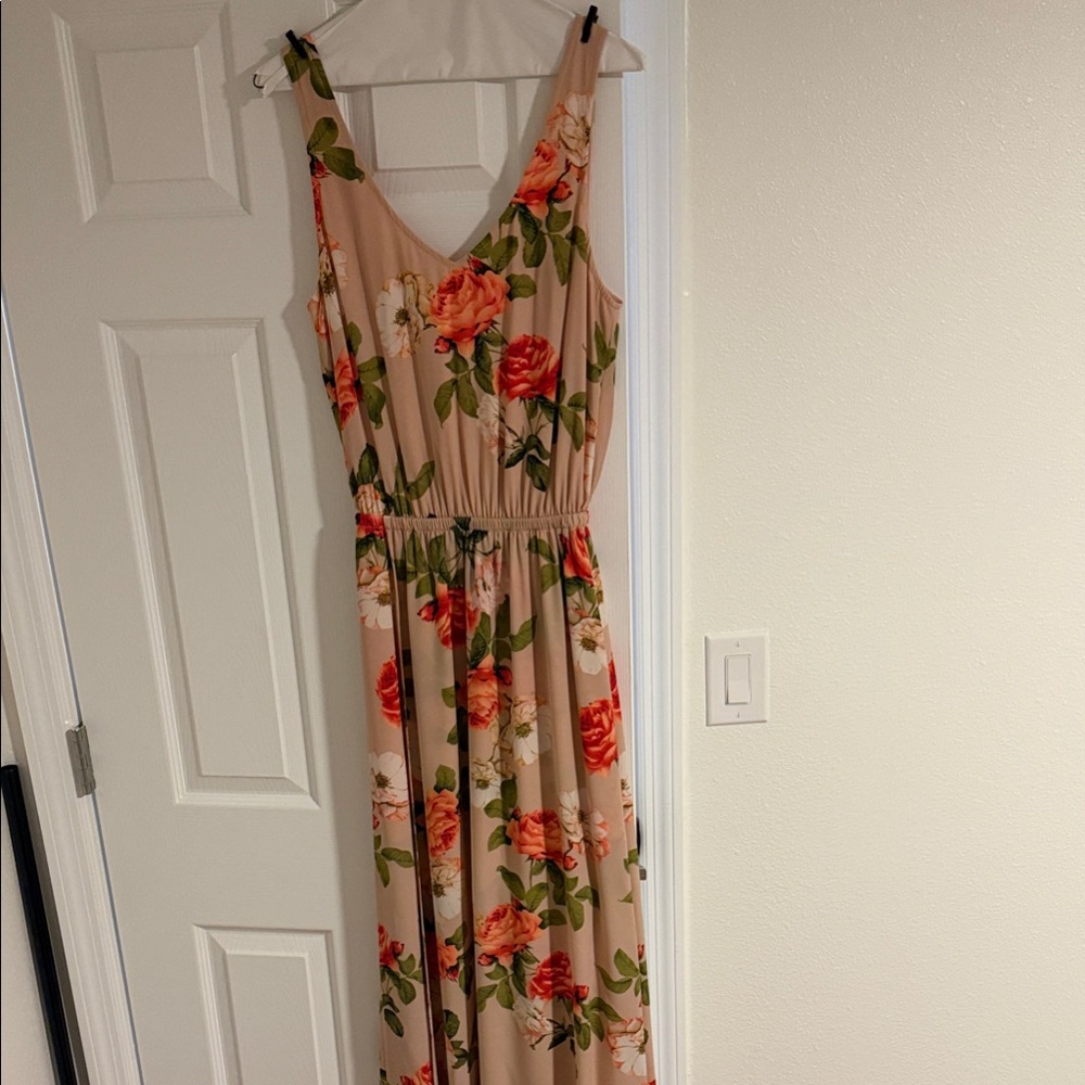 Show Me Your Mumu Floral Maxi Dress in dusty rose with Red and pink Roses
